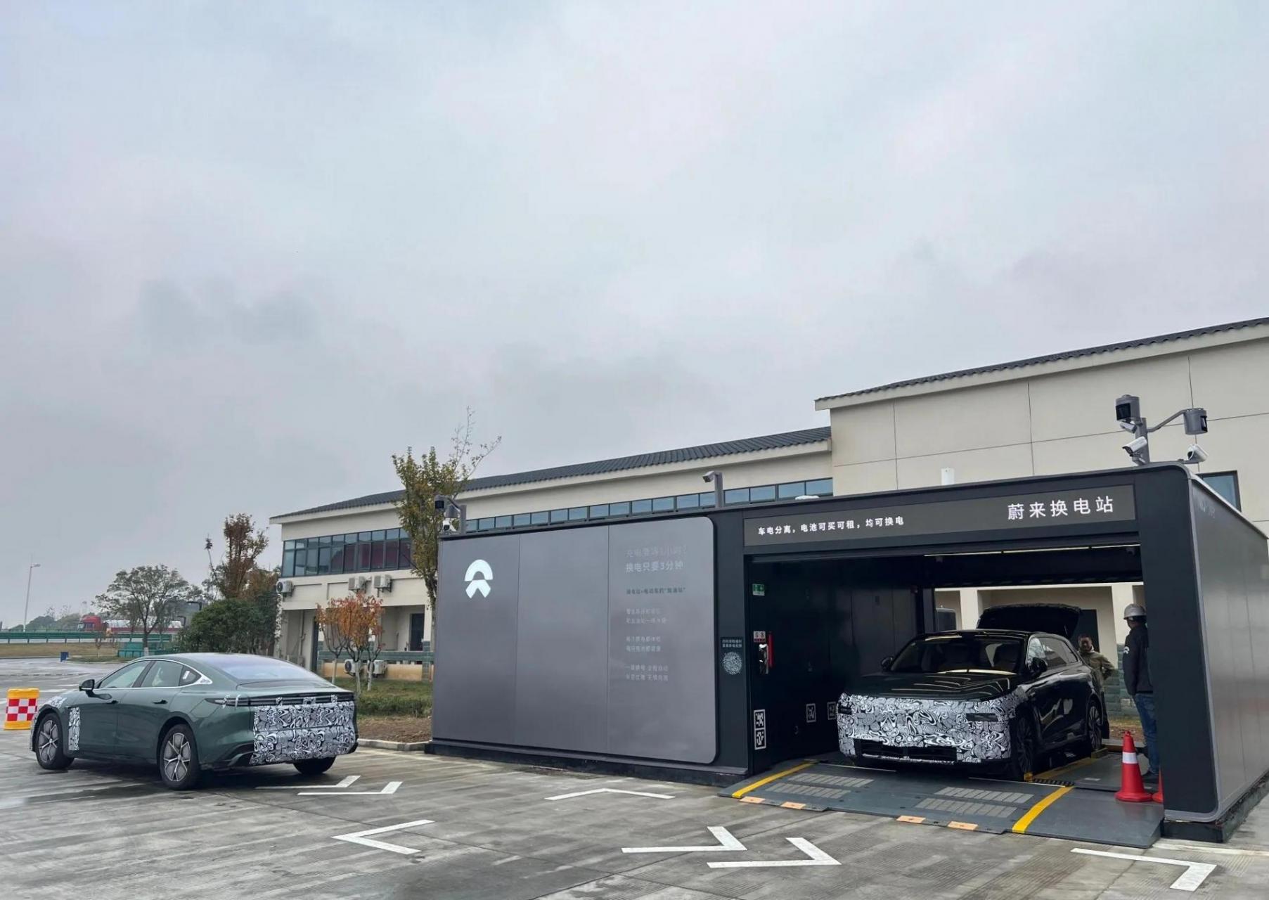 两款换电新车,首次在蔚来换电站换电!历史性时刻!