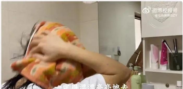 黑马情侣提车了