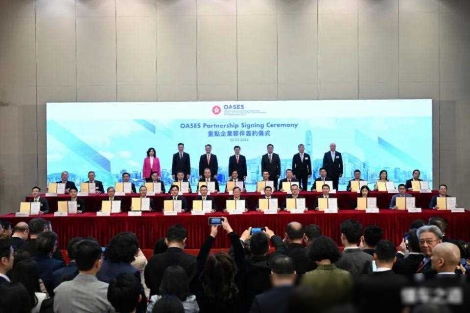 吉利2023年财年营收1792亿