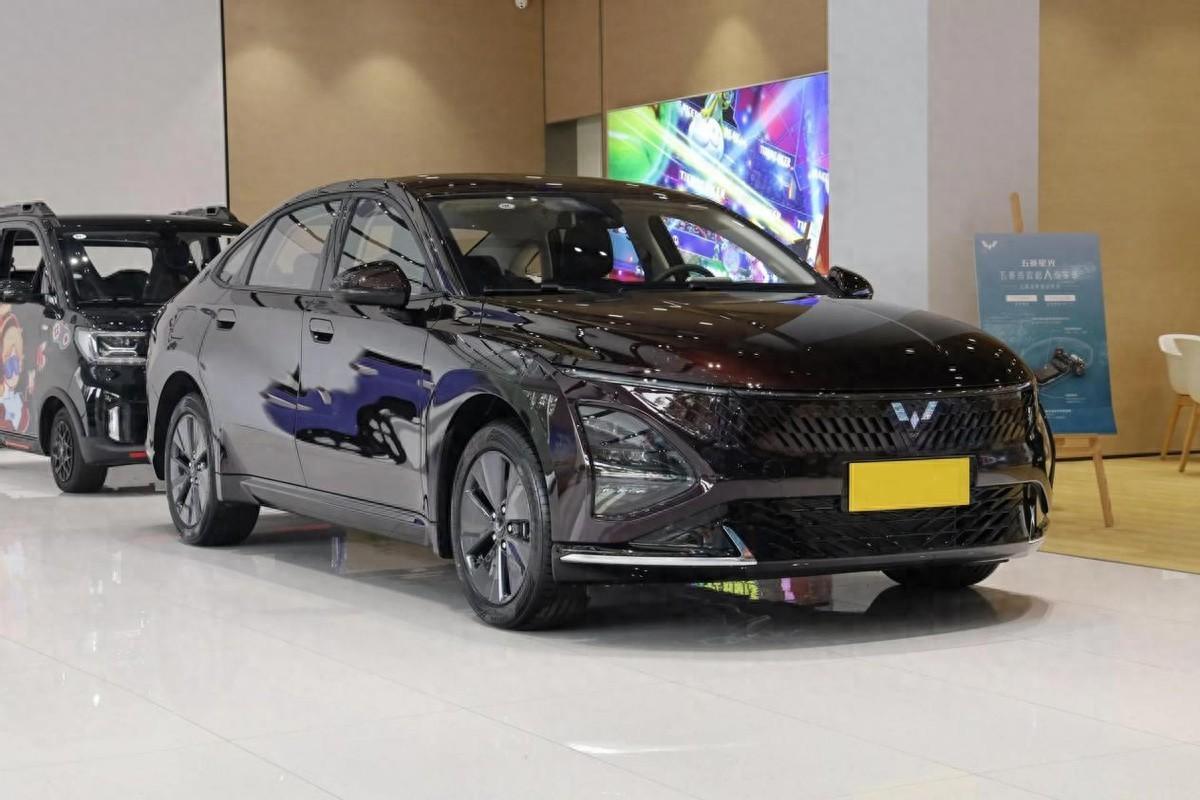 目标10万内落地,五菱星光、秦plus dm-i、日产轩逸该选谁?