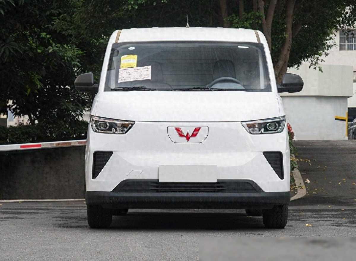 新款五菱扬光乘用版正式申报,6座,侧滑门,车长4985mm