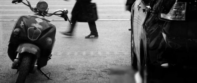 2025是最佳“买电车”时机?三大趋势齐飞,现在买必后悔