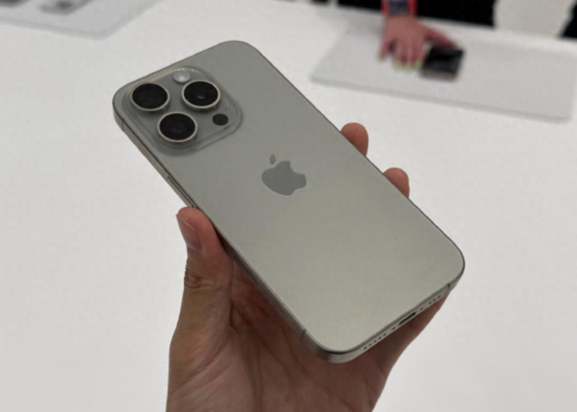 苹果是没落,还是辉煌,就在今年的iphone16 ios18上了