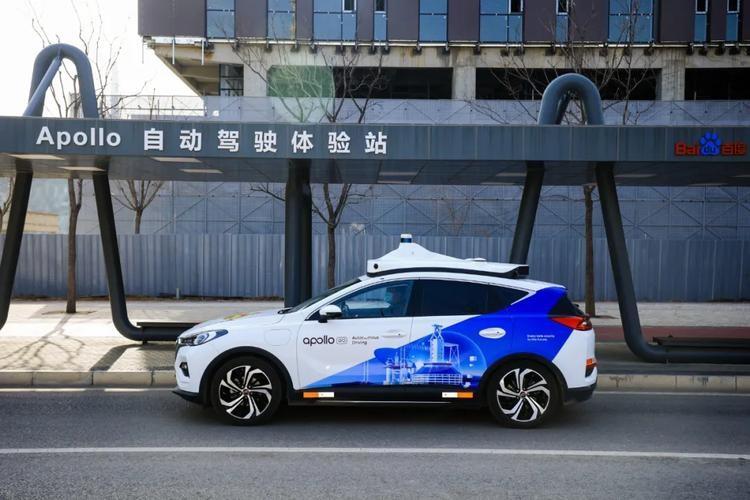 都是跨界造车的互联网企业,华为、小米和百度,谁更有优势?