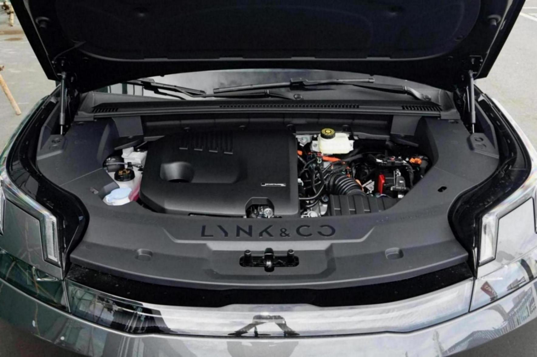 领克08 em-p 120长续航plus版上市,售价19.58万,综合续航超1200km