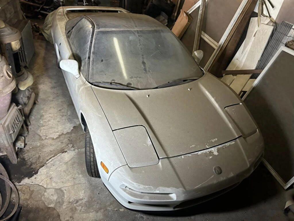 心里有阴影不敢开了?1992年的讴歌nsx 在车库里被遗忘了30年