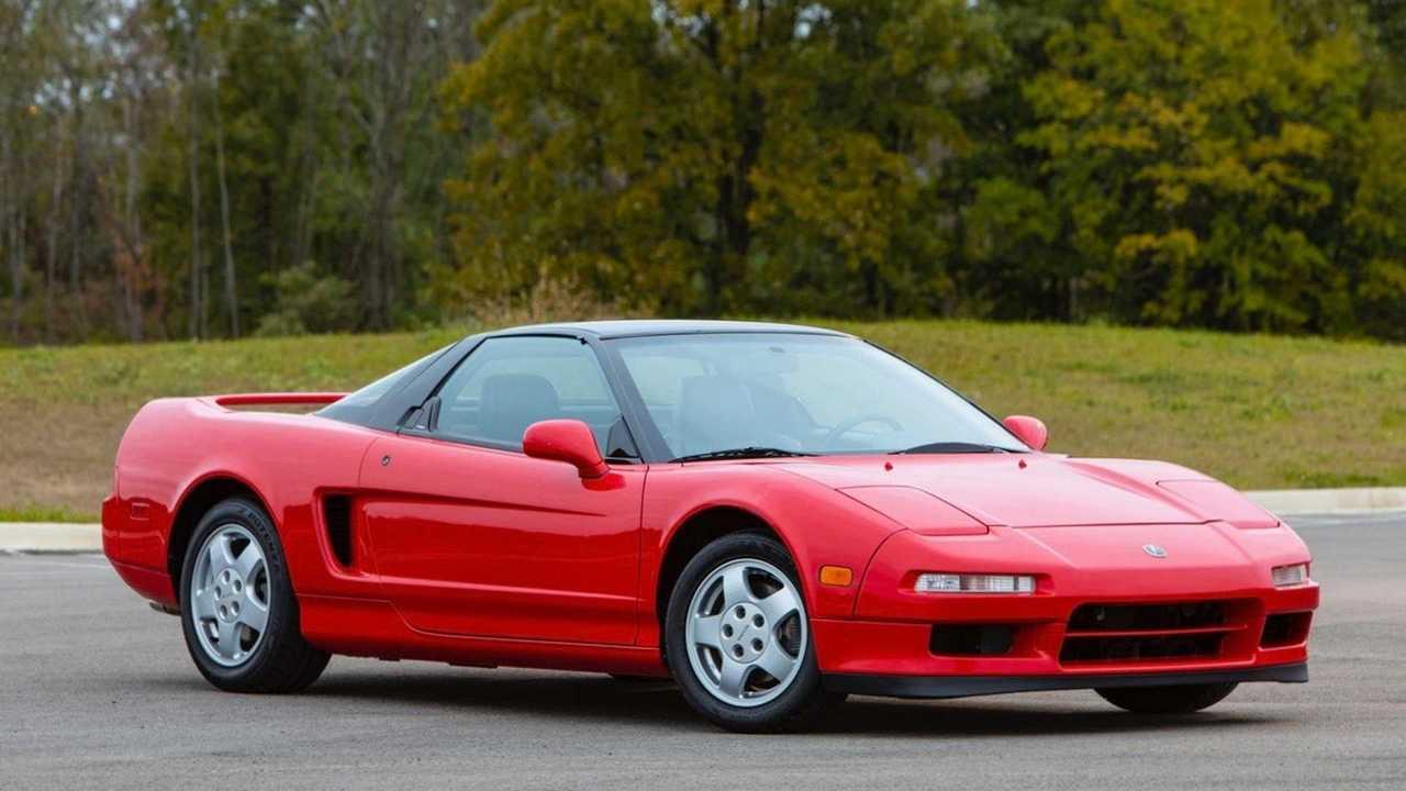 心里有阴影不敢开了?1992年的讴歌nsx 在车库里被遗忘了30年