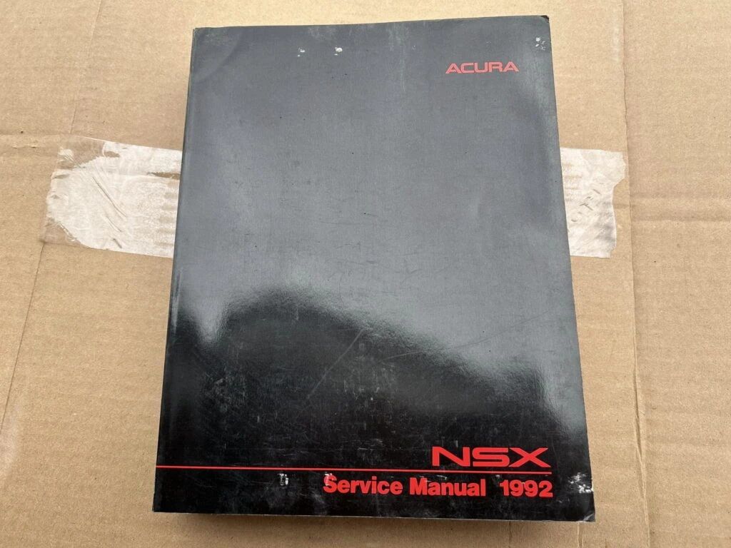 心里有阴影不敢开了?1992年的讴歌nsx 在车库里被遗忘了30年