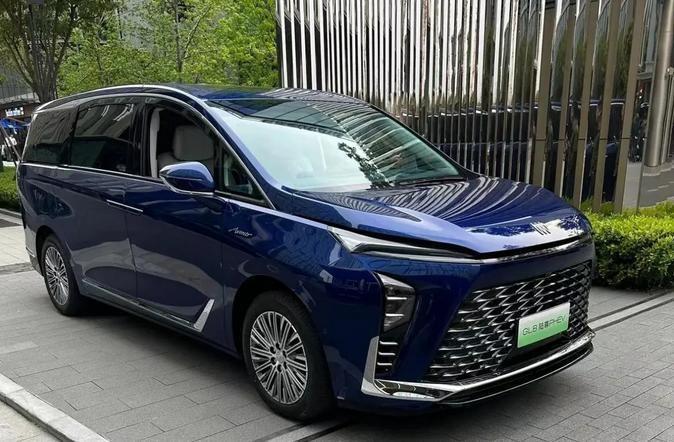 别克gl8的插混版终于要来了,综合续航1370公里,零百加速8秒级