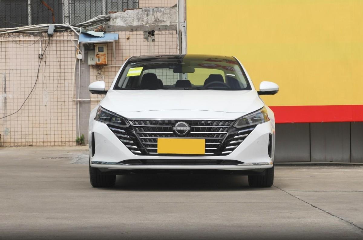 同为日系b级车,本田雅阁和日产天籁,家用到底该如何选?