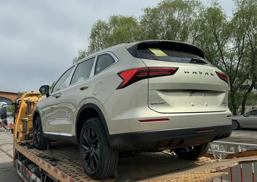 “神车”回归!新一代哈弗h6现身,颜值更高,1.5t/2.0t动力任选