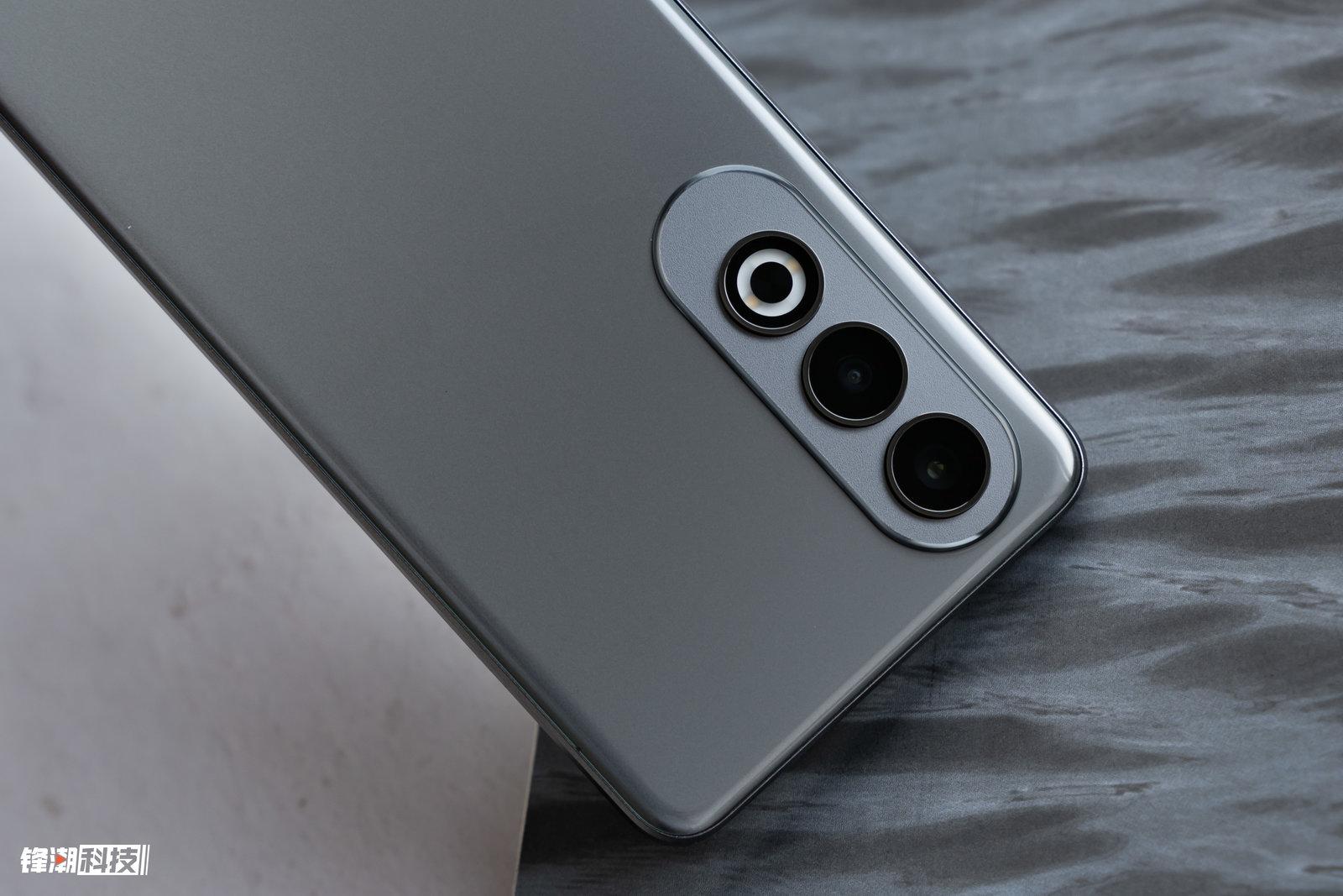oppo k12图赏:外观更简洁,续航更精进