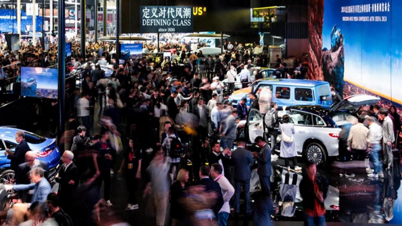 奔驰王忻:2025年推城市点到点的智驾英国正版365官网的解决方案