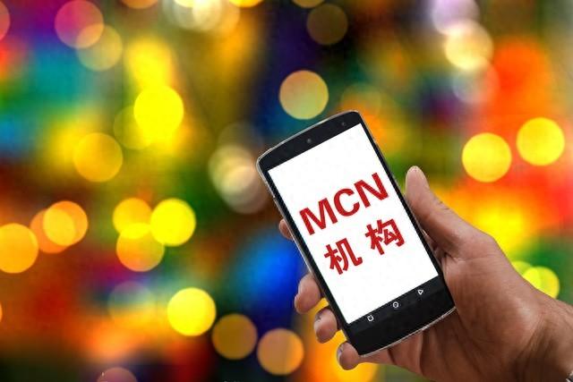 华为鸿蒙份额跌至1%,荣耀的放弃和背叛,终究成了最后一根草?