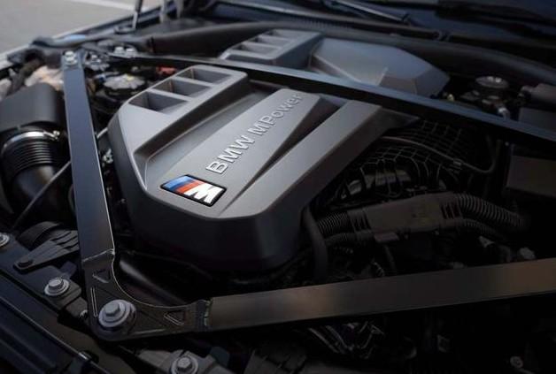 新bmw m4双门轿跑车及敞篷轿跑车上市,打造宝马极致驾趣
