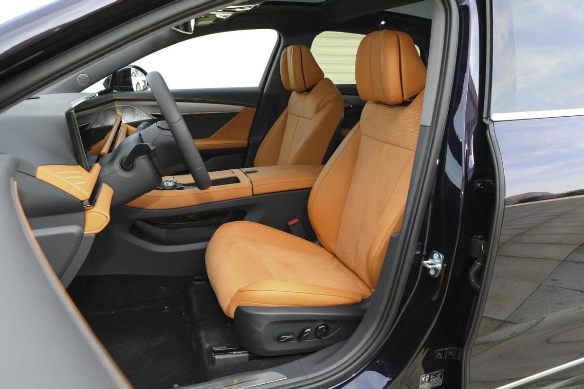 深度体验追光phev,这台新能源豪华品牌轿车,值得入手吗?