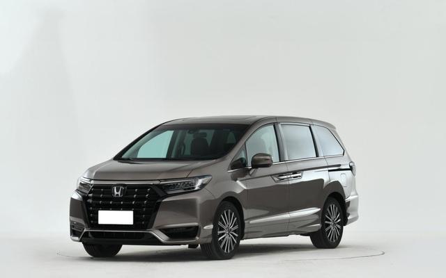 新增智能车机、感应尾门,新款艾力绅27.98万起售