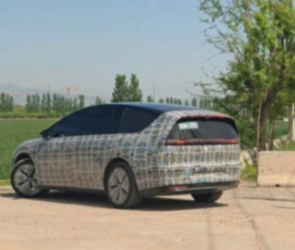 缩小版理想mega?理想全新mpv车型曝光,依旧走“套娃”路线?