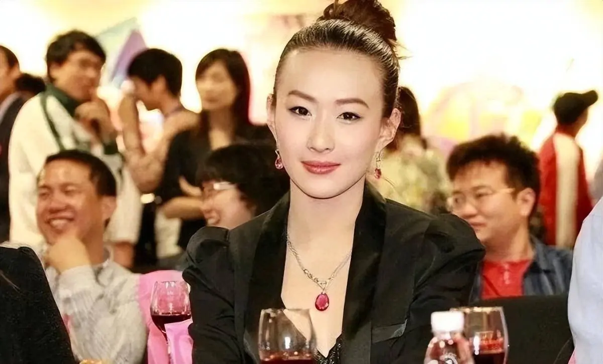 震撼揭秘:中国最美女首富林晓芸:从10亿到8700亿的传奇之路