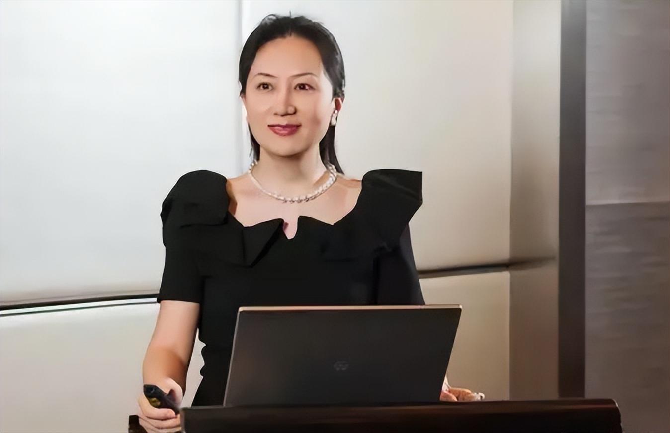 同是任正非的基因,把孟晚舟跟姚安娜一对比,差距这就出来了