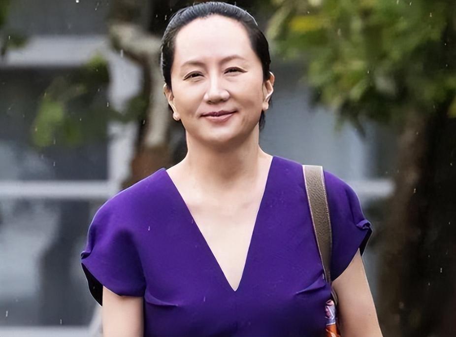 同是任正非的基因,把孟晚舟跟姚安娜一对比,差距这就出来了