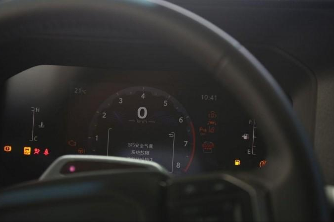 45.98万起售,搭载2.4t油电混动,全新一代丰田普拉多上市