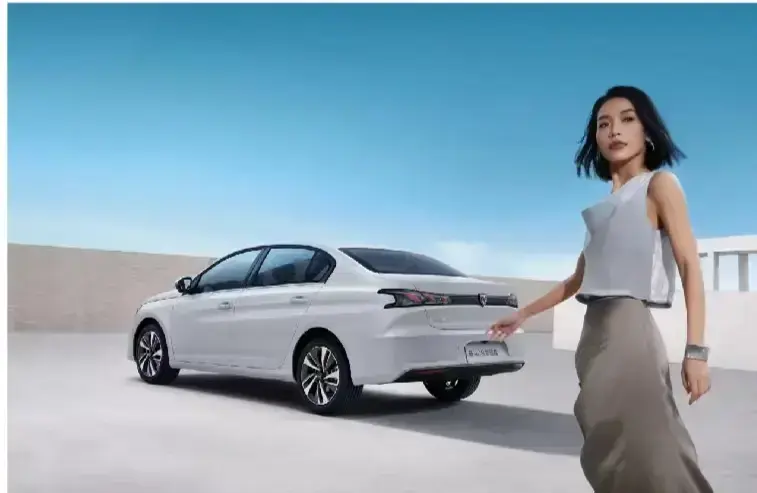 设计、动力、品质卷一卷,新408龘龘款对比速腾,你更看好谁?